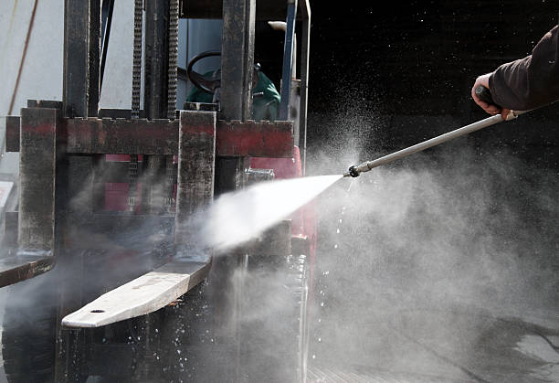 Why Choose Our Certified Pressure Washing Experts for Your Project Needs in Salem, AR?